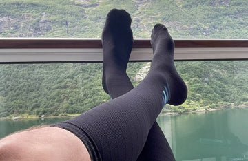 How to Put On Compression Socks with Ease - aZengear (Artdriver Ltd)