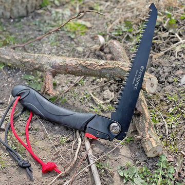 Folding camping saw for bushcraft